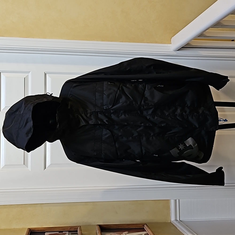 DC Snowboard Shell Coat Jacket w/ hood - M